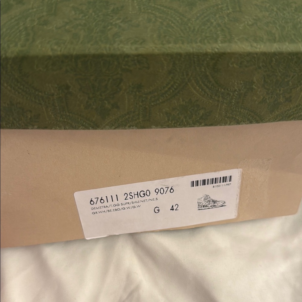Gucci White and Green High-Top Sneakers with GG Canvas - Picture 6 of 9